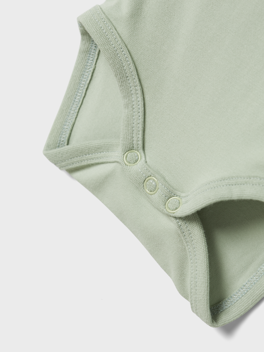 model_shot-front_full